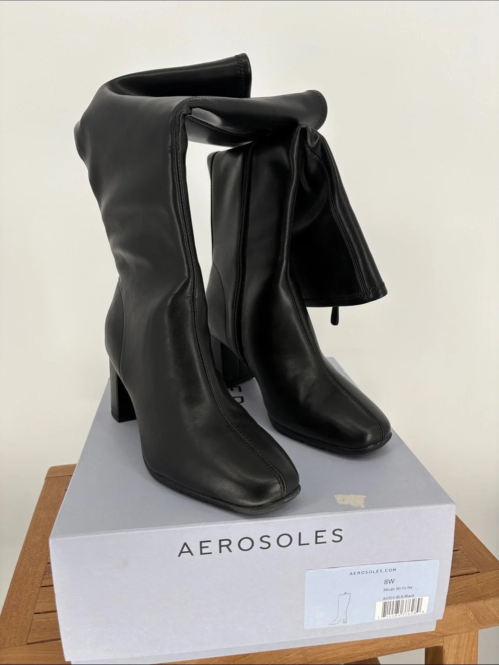 New Aerosole Black Knee-High Block Heel Women's Boot size 8W